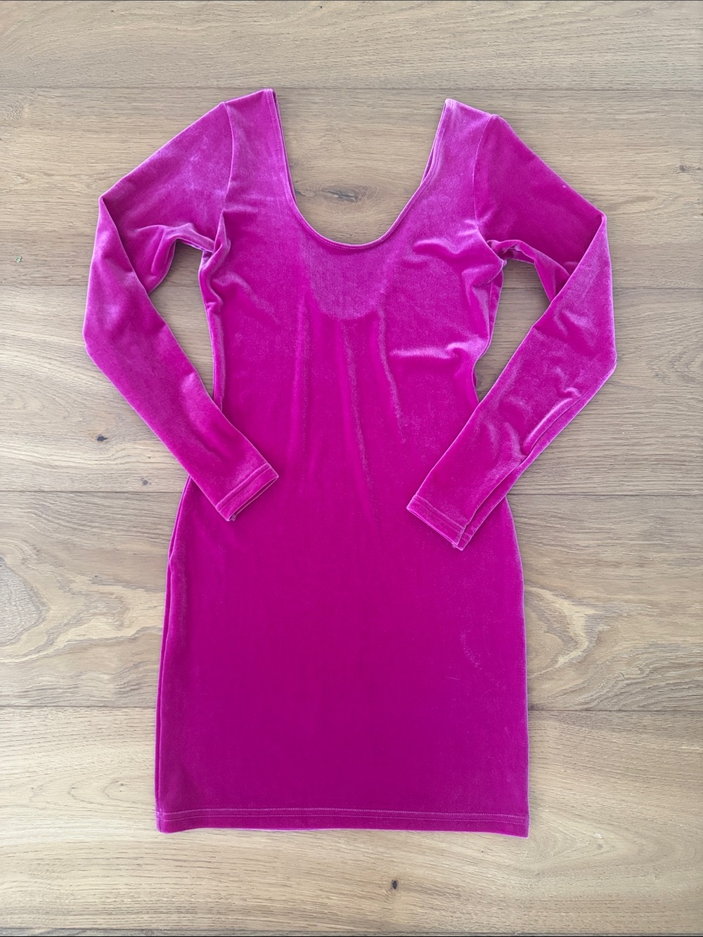 Fuchsia Velvet Long Sleeve Scoop Neck Bodycon Dress So Barbie Fits A Small